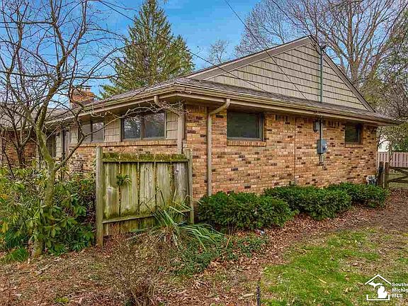 5th image of 1114 Birchwood Dr