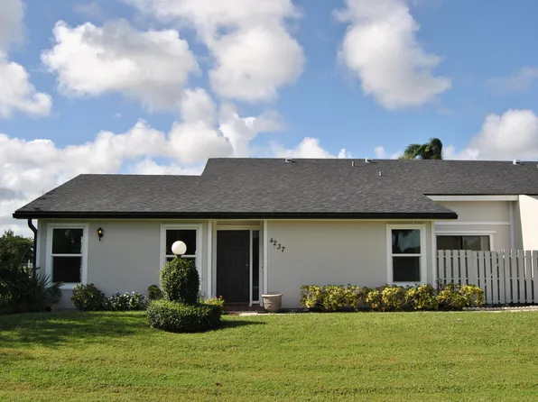 4237 Willow Pond Circle, West Palm Beach, FL 33417