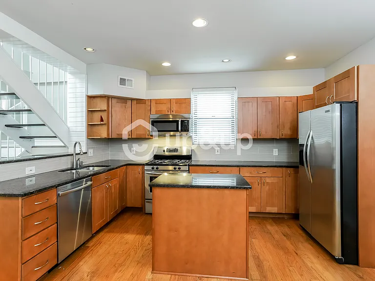 919 Allen Ave #R — Photo 7