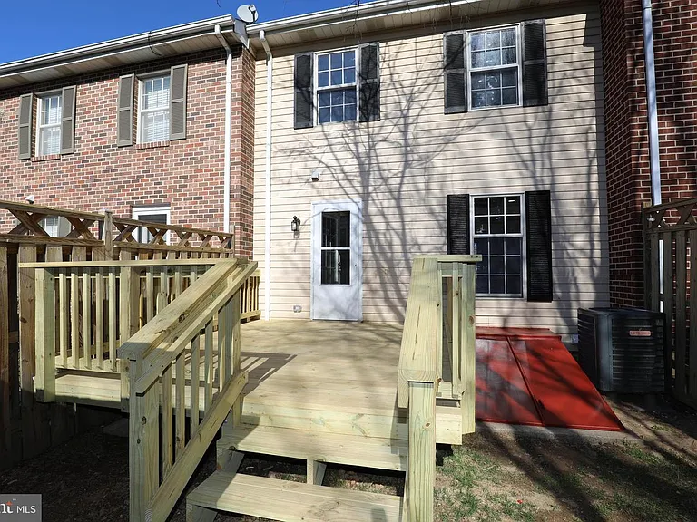 8006 Harbor Pl — Photo 18