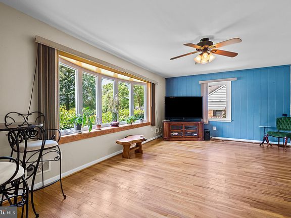 4th image of 120 Oldbury Dr