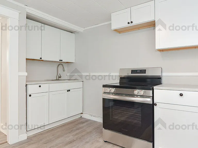 11 Pleasant St #3 — Photo 4