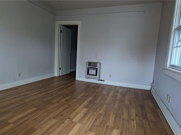 3rd image of 2322-24 Lapeyrouse St