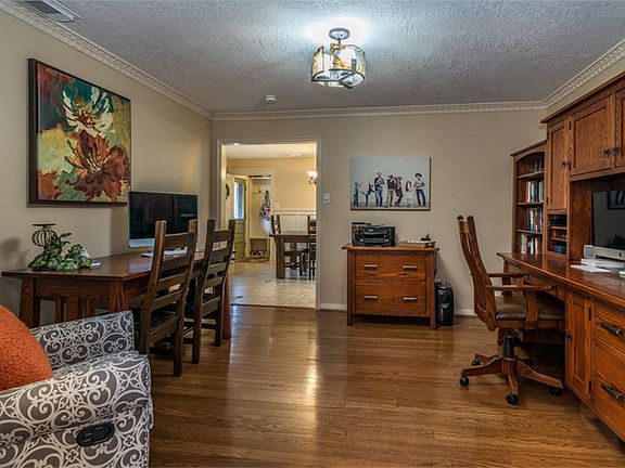 5th image of 708 Pine Hollow Dr