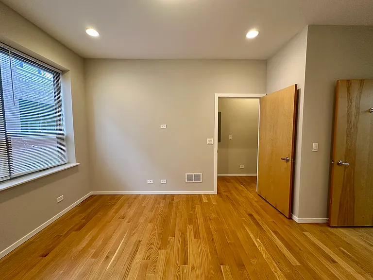 2157 N Damen Ave #201 — Photo 18
