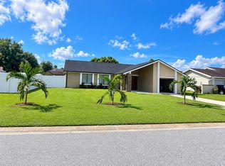 17 S Flag Dr, Kissimmee, FL 34759