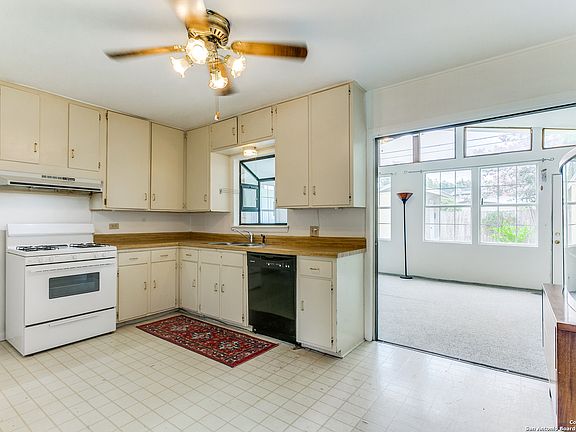 4th image of 534 BRIGHTWOOD PL