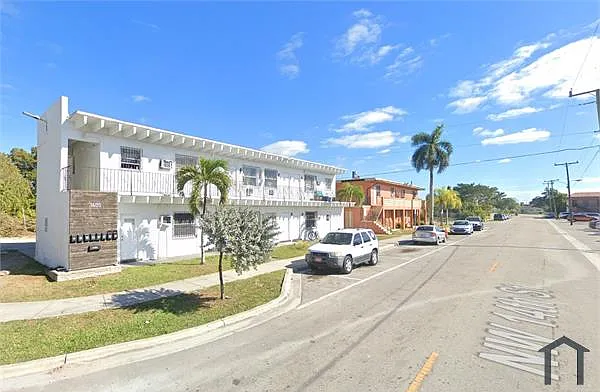 1 bed, 800 sqft, $1,700 — Photo 1