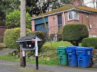 2211 SW Myrtle St, Seattle, WA 98106