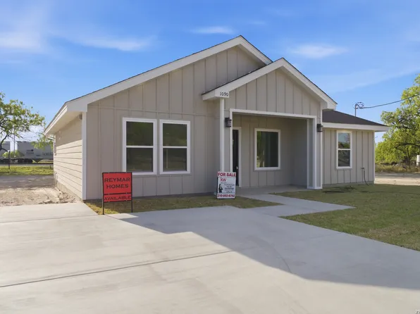 1090 Kifuri Street, Eagle Pass, TX 78852