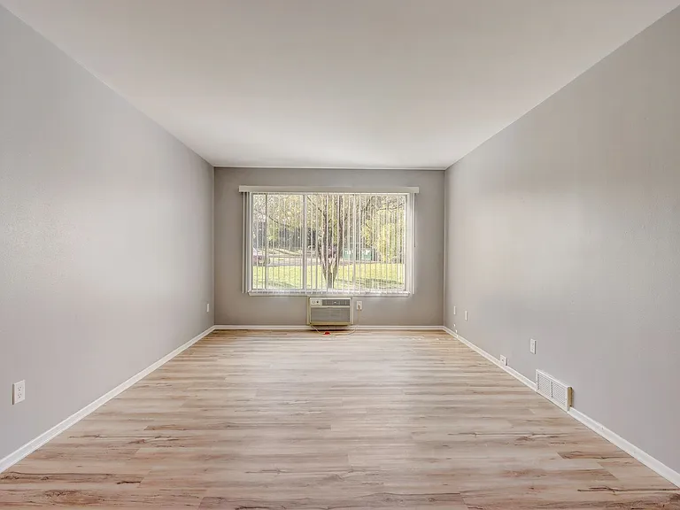 6306 W Lakefield Dr — Photo 9