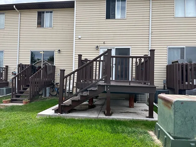 Pheasant Glen Town House #6 — Photo 2