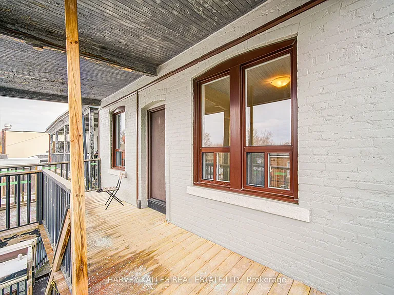 1074 Saint Clair Ave W #4 — Photo 33