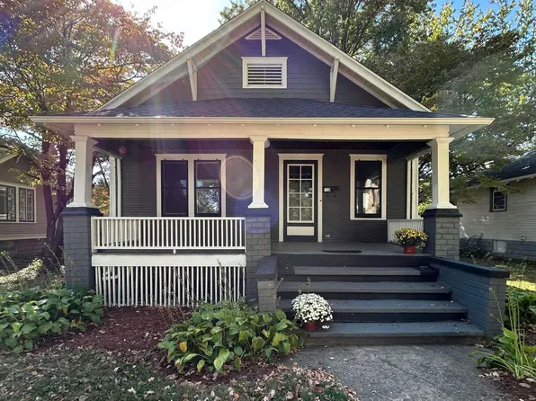 722 W Vine St, Taylorville, IL 62568