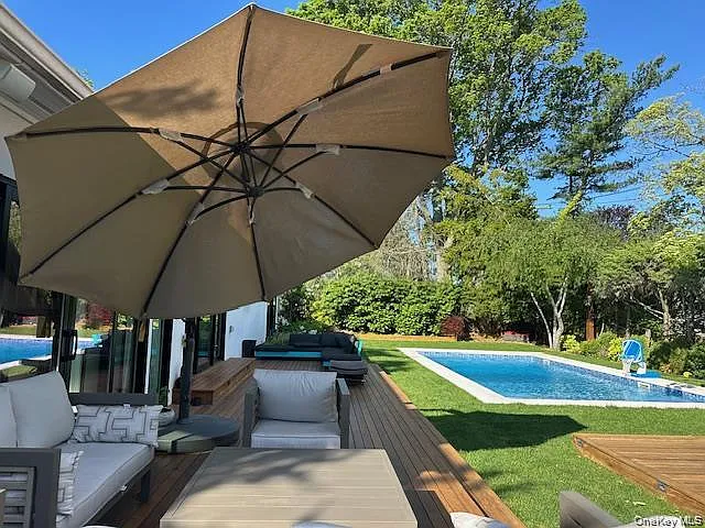 120 Longfellow Rd — Photo 1