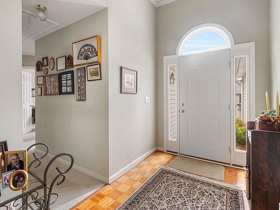 3rd image of 133 Magnolia Cir