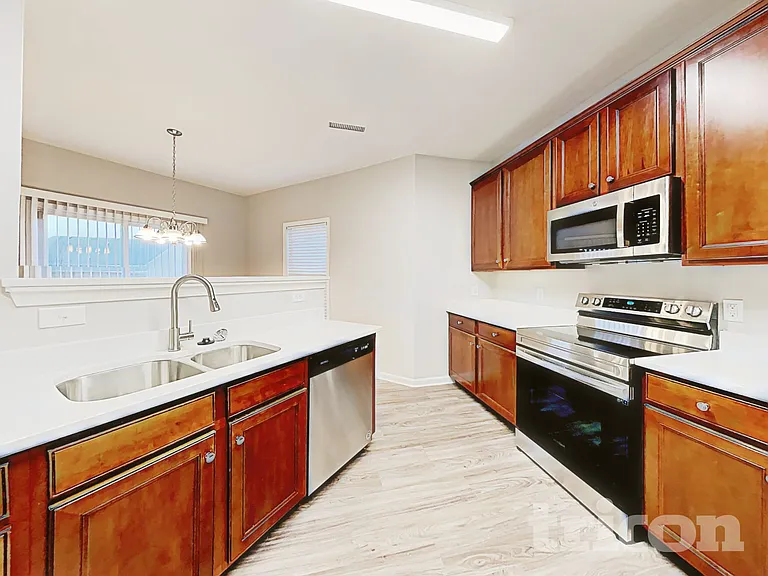 807 Chastain Ave — Photo 8