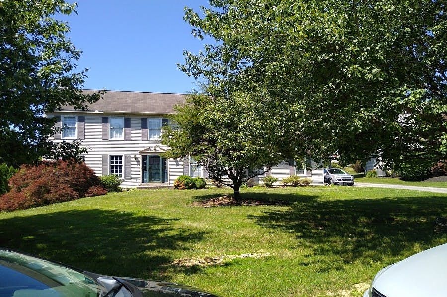 1st image of 310 Tapestry Cir