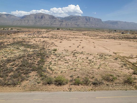 2nd image of 13 Desert Sands Rd