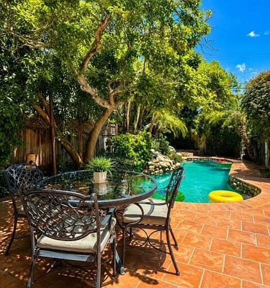 12318 Dorothy St — Photo 3