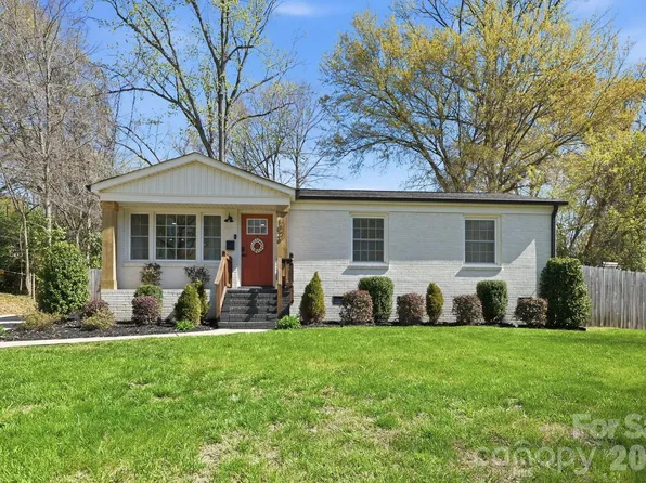 1026 Rollingwood Dr, Charlotte, NC 28217