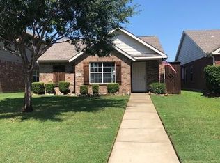 9105 Wild Rose Ln, Aubrey, TX 76227