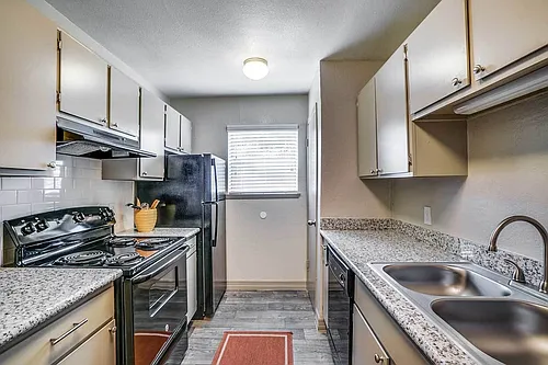 Riviera Apartment Homes Photo 1