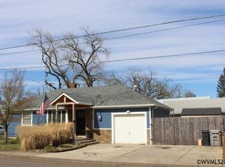 325 E Elmore St, Lebanon, OR 97355