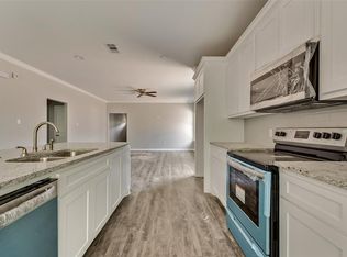 909 S Frances St #A, Terrell, TX 75160