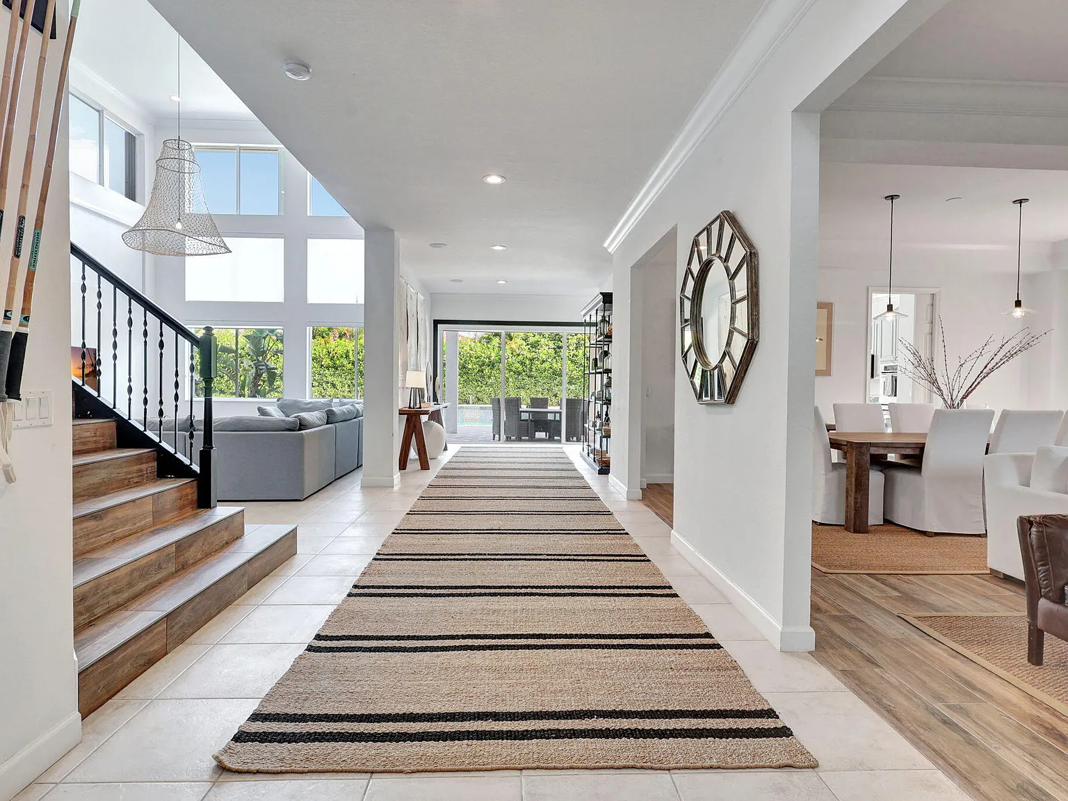 5 bed, 4.0 bath, 4177 sqft, $16,000 — Photo 3