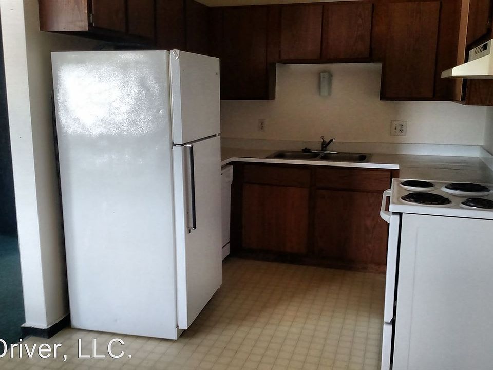 1st image of 1001 Stanley Ave APT 9