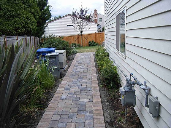 Side walkway
