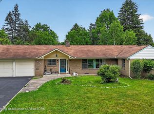 637 Whitehills Dr, East Lansing, MI 48823