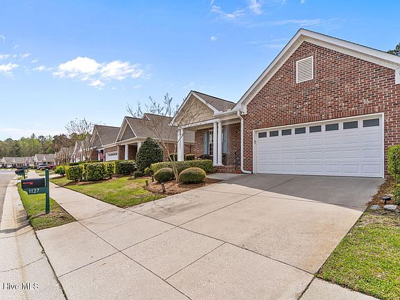 2nd image of 1127 Greensview Circle