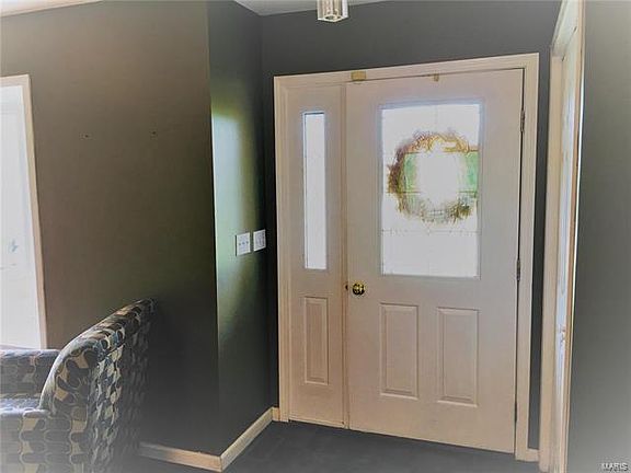 3rd image of 190 Indian Prairie Ln