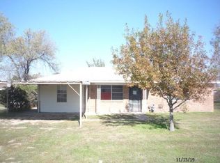 110 E Oak St, Penelope, TX 76676