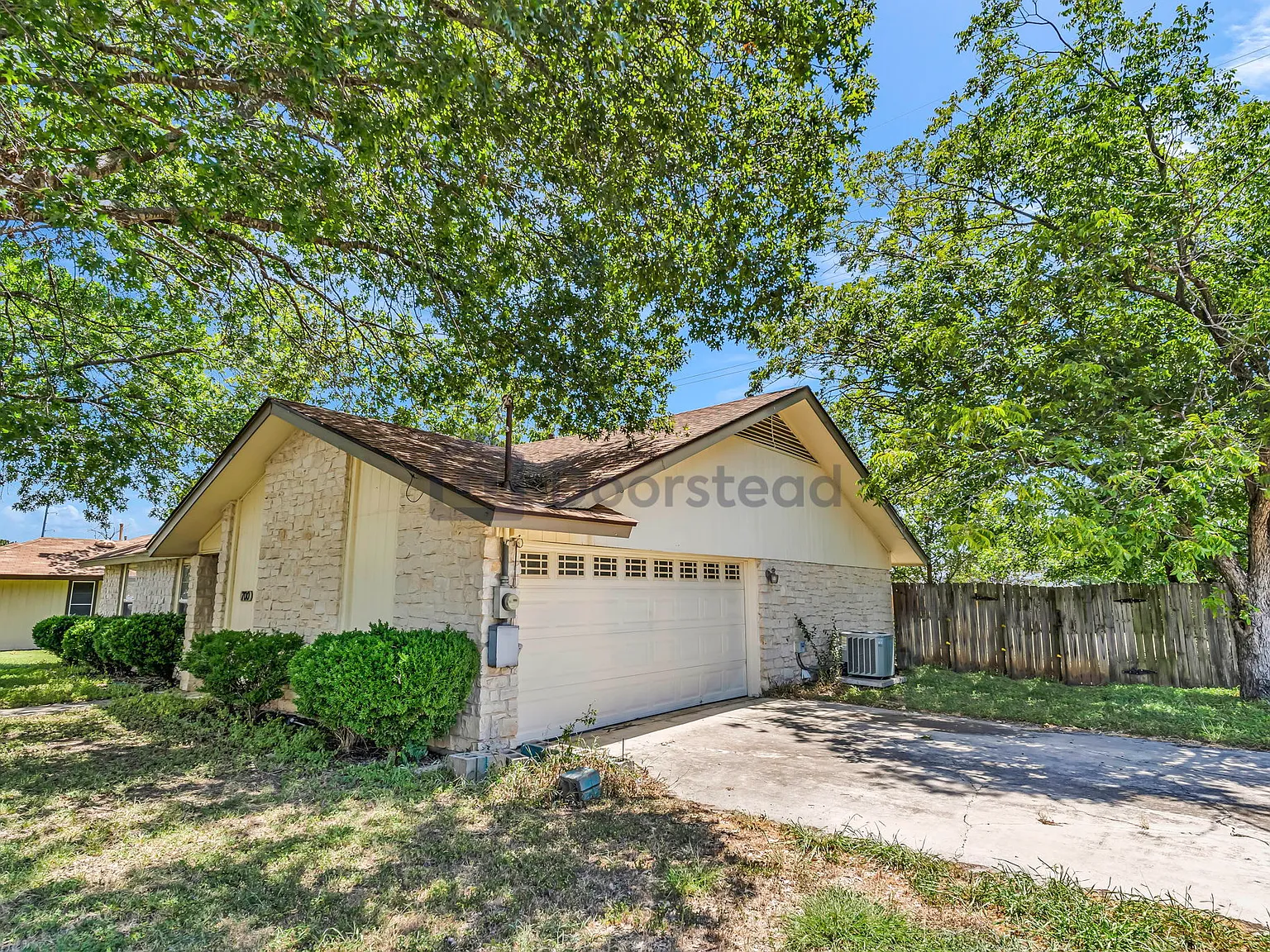3 bed, 2.0 bath, 1262 sqft, $1,550 — Photo 3