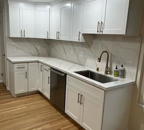 Updated Modern Kitchen!