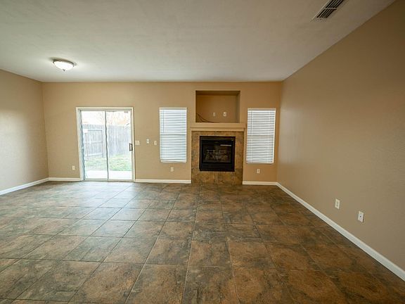 4th image of 2124 Wexford Ln