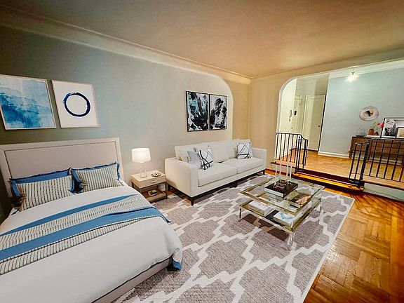 2nd image of 210 W 19th St APT 2E