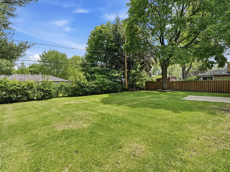 152 Crestwood Dr — Photo 29