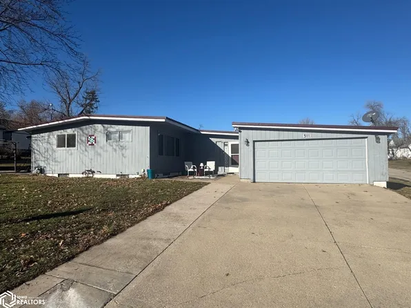 511 E 8th St, Tama, IA 52339