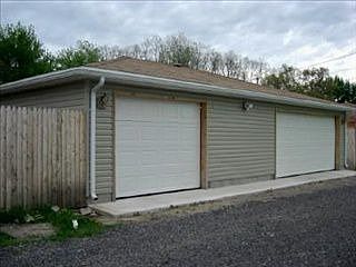 2nd image of 2830 Warren St