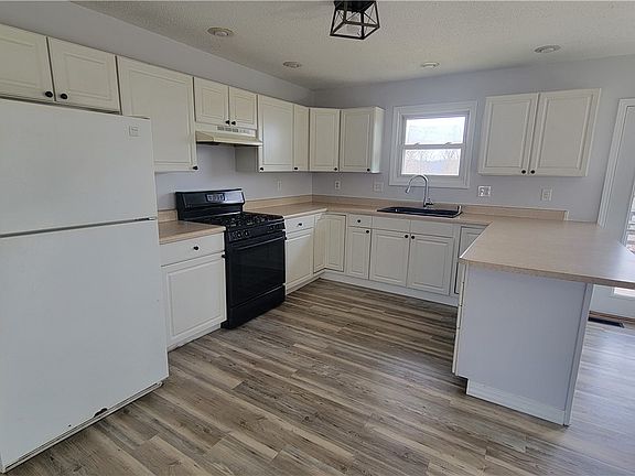 4th image of 105 Woodcrest Ln