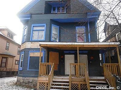 1st image of 131-33 W Borden Ave W