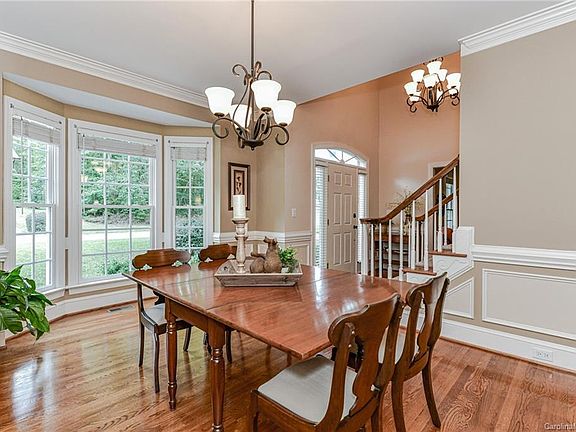 5th image of 3725 Bellingham Ln