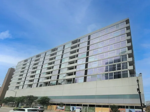 630 N Franklin St APT 808, Chicago, IL 60654