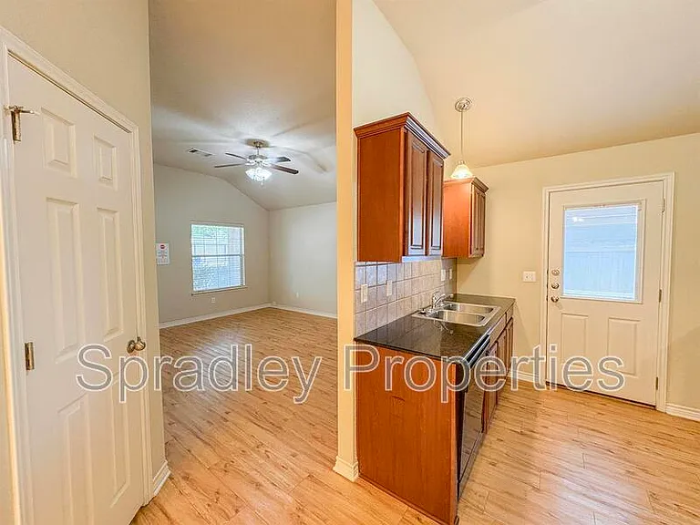 212A Andy Ln — Photo 3