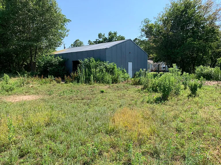 19248 Newton Rd — Photo 23
