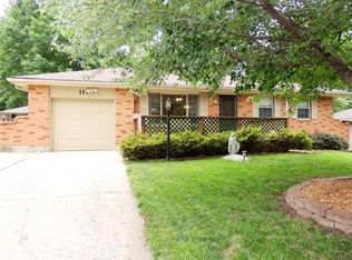 113 NW 2nd St, Blue Springs, MO 64014